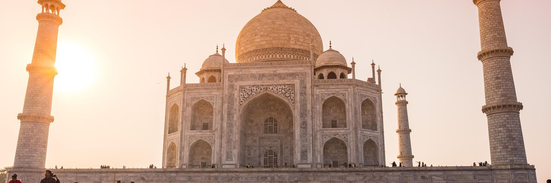 The Taj Mahal at sunrise, the highlight of a tour of India